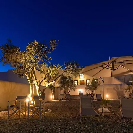 Luxury Santorini 2 Bedrooms Lucy With Spacious Terrace Pýrgos